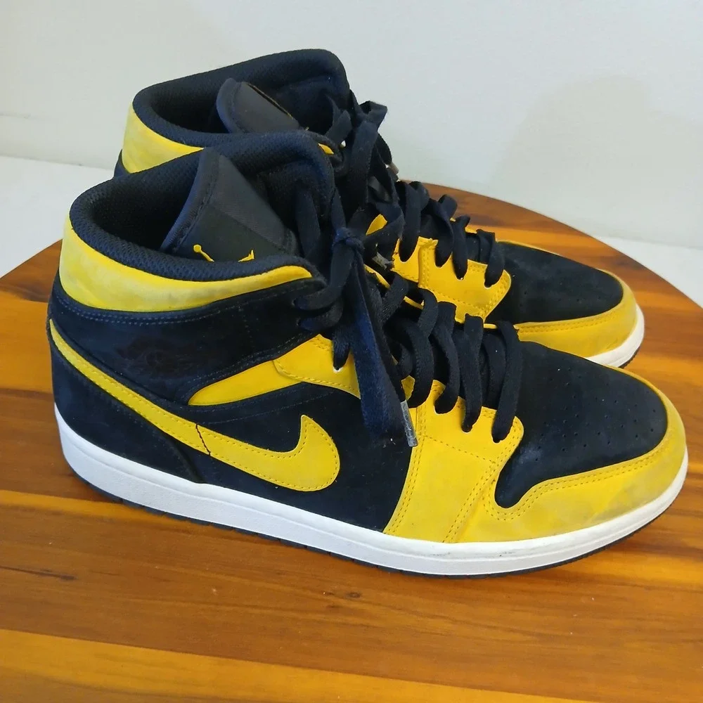 Jordan 1 Mid Mens 8 Yellow Black Basketball Shoes Sneakers 554724-071